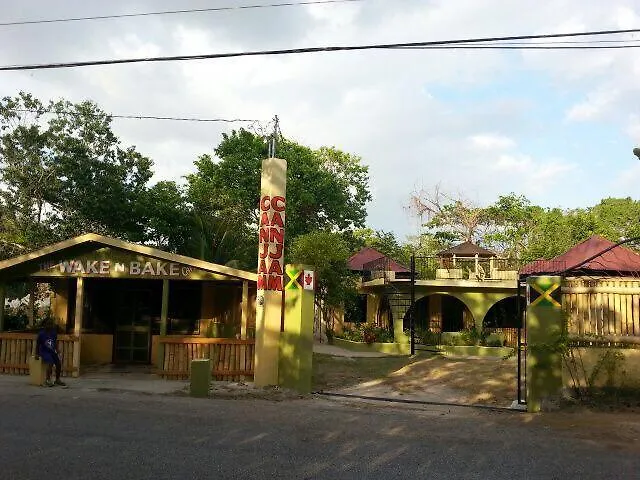 Can-Jam Retreat Hotel Negril